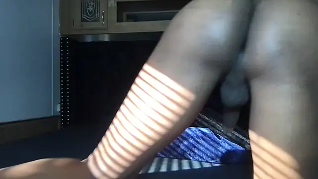Snapshot of SeductiveMiahBrown chatting on 29, 5, 2026 SeductiveMiahBrown online show from 29, 5, 2026