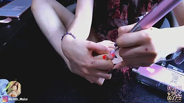 Lilith malum online show from 25, 4, 2026