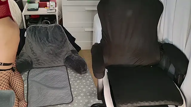 SpikedBella online show from 21, 2, 2025