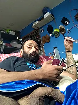 Snapshot of C8L3U chatting on 9, 9, 2025 C8L3U online show from 9, 9, 2025