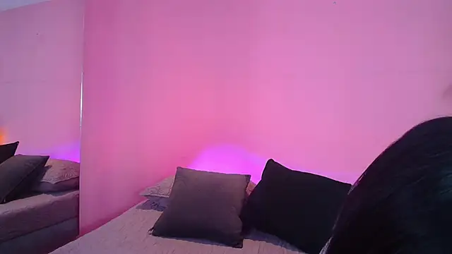 Snapshot of Nicolette_ks_ chatting on 6, 1, 2025 Nicolette ks online show from 6, 1, 2025