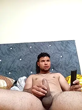 Snapshot of PITBuk_708 chatting on 19, 12, 2025 PITBuk 708 online show from 19, 12, 2025