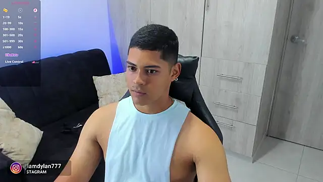 Iamdylan777 online show from 13, 3, 2025