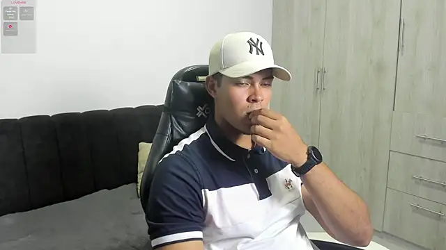 Snapshot of Iamdylan777 chatting on 26, 7, 2026 Iamdylan777 online show from 26, 7, 2026
