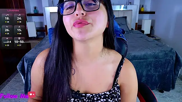 scarlleth  online show from 9, 1, 2026