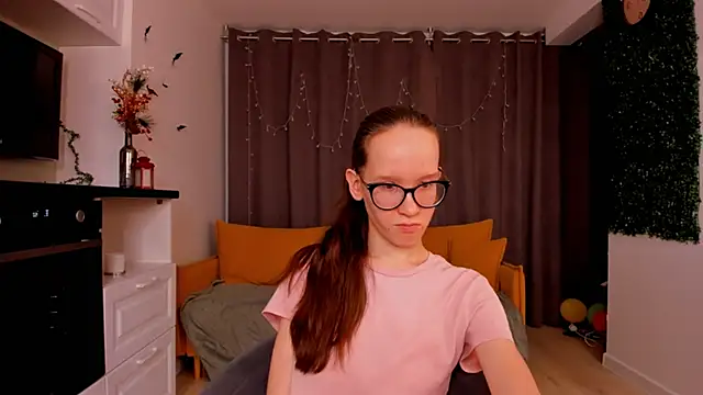 Snapshot of BettyBrowni chatting on 27, 1, 2025 BettyBrowni online show from 27, 1, 2025