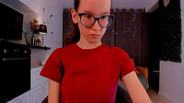 Snapshot of BettyBrowni chatting on 2, 2, 2025 BettyBrowni online show from 2, 2, 2025