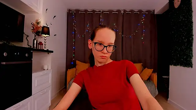 Snapshot of BettyBrowni chatting on 2, 2, 2025 BettyBrowni online show from 2, 2, 2025