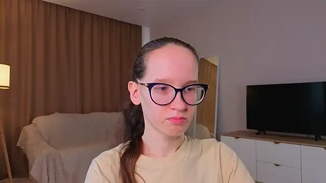 Snapshot of BettyBrowni chatting on 8, 7, 2026 BettyBrowni online show from 8, 7, 2026