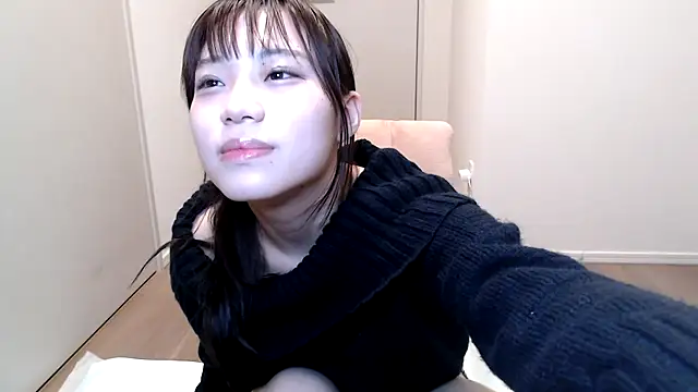 Snapshot of Riri__oo chatting on 28, 12, 2024 Riri oo online show from 28, 12, 2024