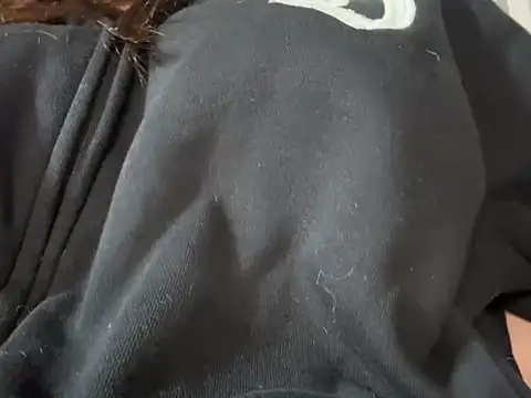 Snapshot of Riri__oo chatting on 25, 1, 2025 Riri oo online show from 25, 1, 2025