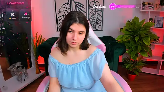 Snapshot of Viola__Shy chatting on 20, 1, 2025 Viola Shy online show from 20, 1, 2025