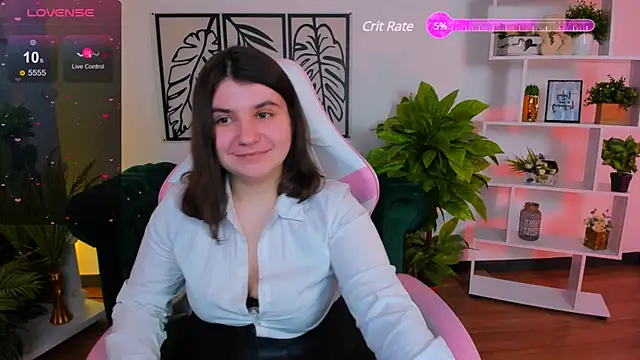 Snapshot of Viola__Shy chatting on 7, 2, 2025 Viola Shy online show from 7, 2, 2025
