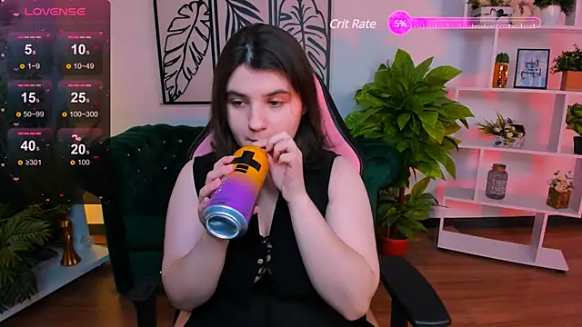 Snapshot of Viola__Shy chatting on 7, 2, 2025 Viola Shy online show from 7, 2, 2025