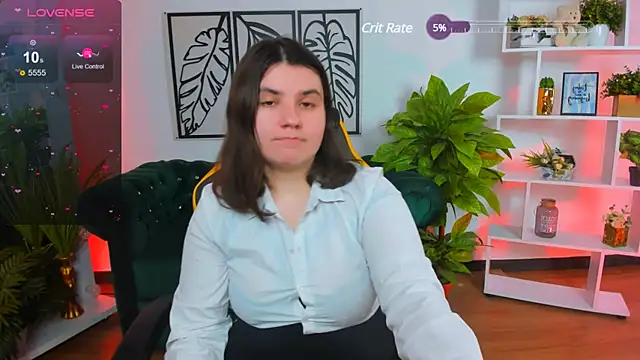 Snapshot of Viola__Shy chatting on 5, 3, 2025 Viola Shy online show from 5, 3, 2025