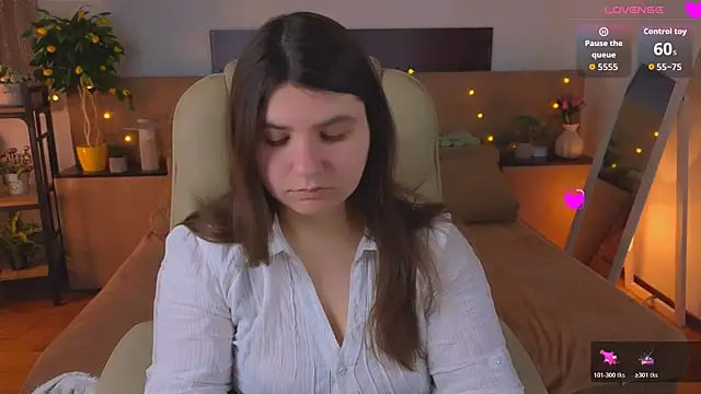 Viola  Shy online show from 13, 4, 2026