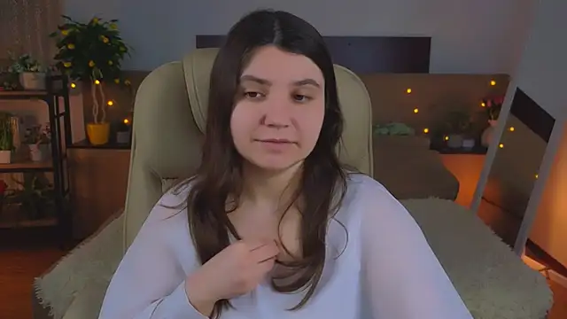 Snapshot of Viola__Shy chatting on 13, 5, 2026 Viola Shy online show from 13, 5, 2026