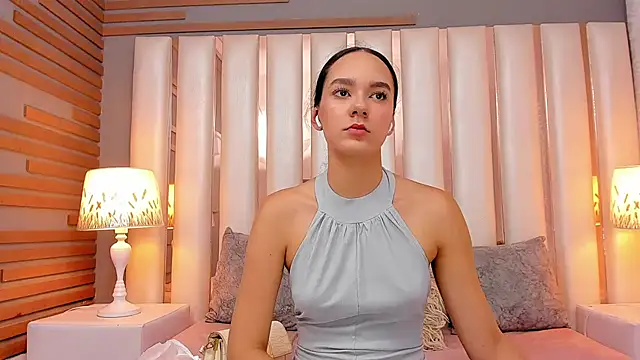 Snapshot of EmmyCruzZ chatting on 8, 5, 2026 EmmyCruzZ online show from 8, 5, 2026