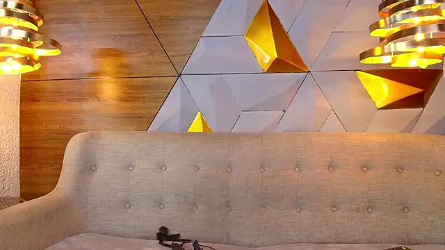 sarah banks1 online show from 28, 2, 2025