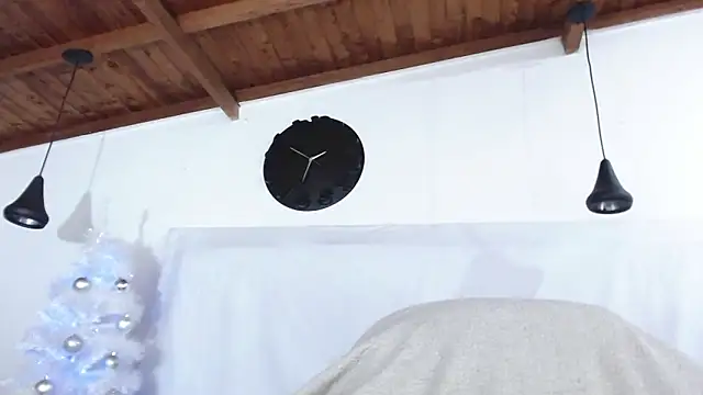 Snapshot of BIGZEHUZ chatting on 4, 1, 2025 BIGZEHUZ online show from 4, 1, 2025