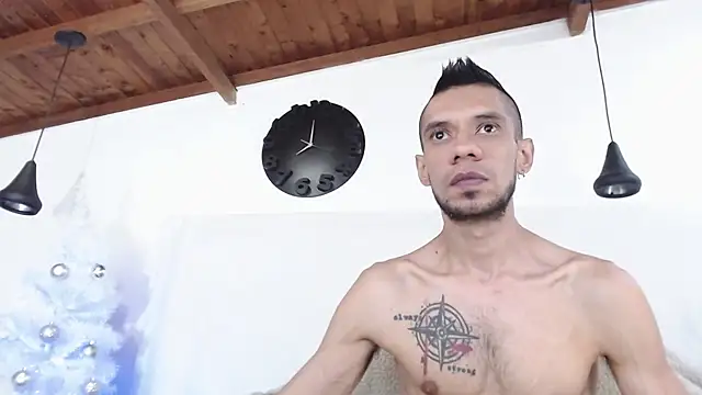 Snapshot of BIGZEHUZ chatting on 7, 1, 2025 BIGZEHUZ online show from 7, 1, 2025