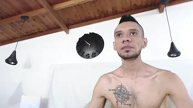 Snapshot of BIGZEHUZ chatting on 13, 1, 2025 BIGZEHUZ online show from 13, 1, 2025