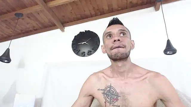 Snapshot of BIGZEHUZ chatting on 3, 2, 2025 BIGZEHUZ online show from 3, 2, 2025