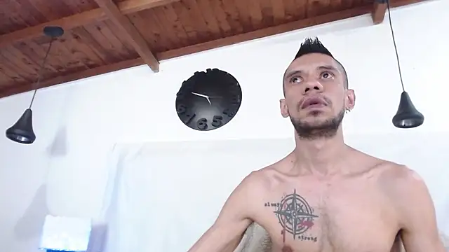 Snapshot of BIGZEHUZ chatting on 5, 2, 2025 BIGZEHUZ online show from 5, 2, 2025