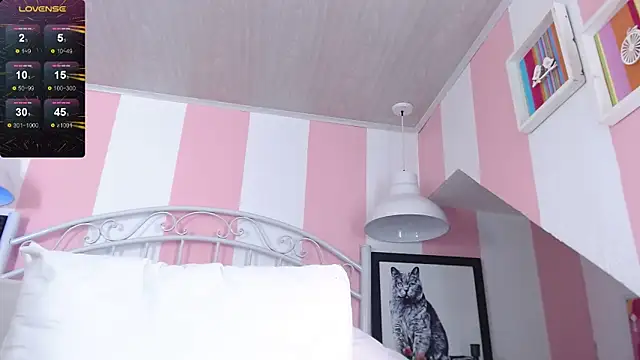 Snapshot of BIGZEHUZ chatting on 9, 3, 2025 BIGZEHUZ online show from 9, 3, 2025