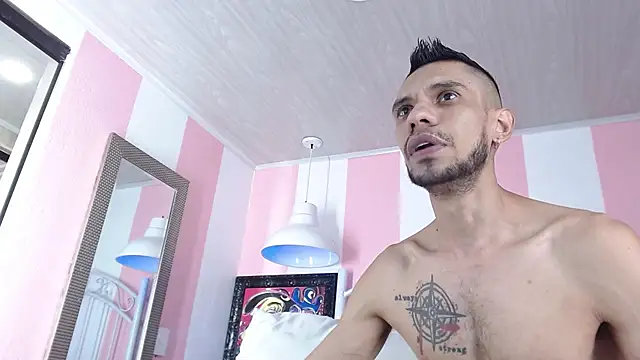 Snapshot of BIGZEHUZ chatting on 12, 3, 2025 BIGZEHUZ online show from 12, 3, 2025