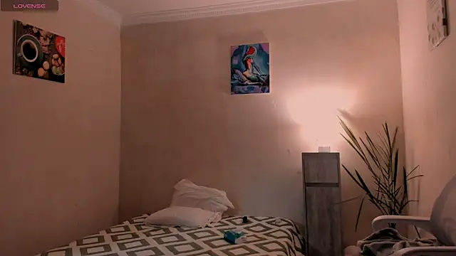 cClandesTina online show from 5, 11, 2025