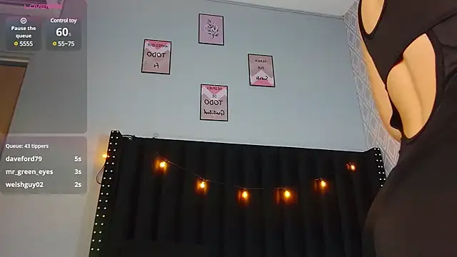 littleebluee online show from 28, 2, 2025