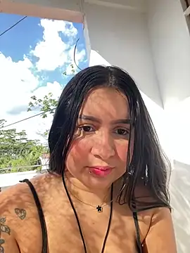 Pretty Isadora online show from 18, 1, 2025