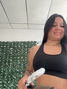 Pretty Isadora online show from 30, 10, 2025