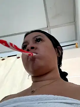 Pretty Isadora online show from 22, 11, 2025