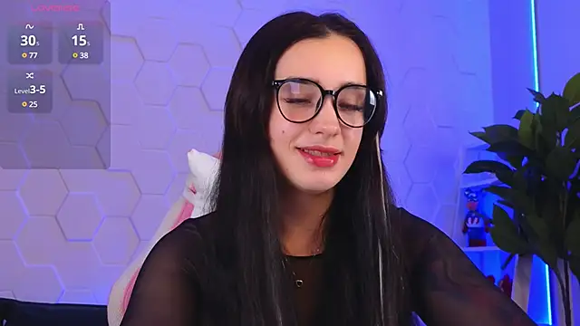 Snapshot of EvaCanton chatting on 4, 12, 2024 EvaCanton online show from 4, 12, 2024
