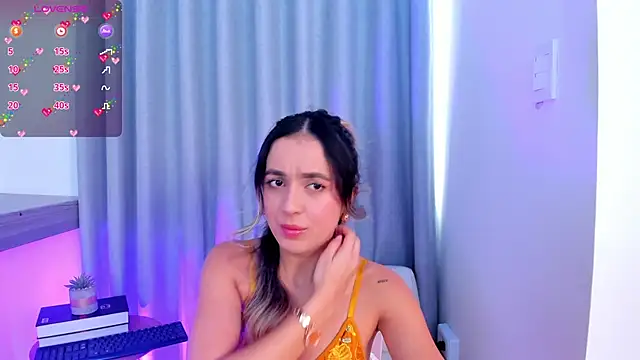 Lucyortiz  online show from 11, 3, 2025