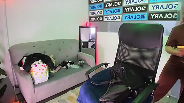 Amy hoy69 online show from 19, 9, 2025