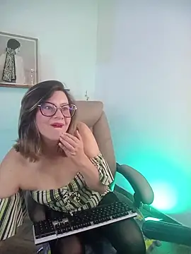 Chanelll Taylorr  online show from 10, 1, 2026