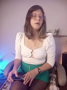 Chanelll Taylorr  online show from 12, 5, 2026