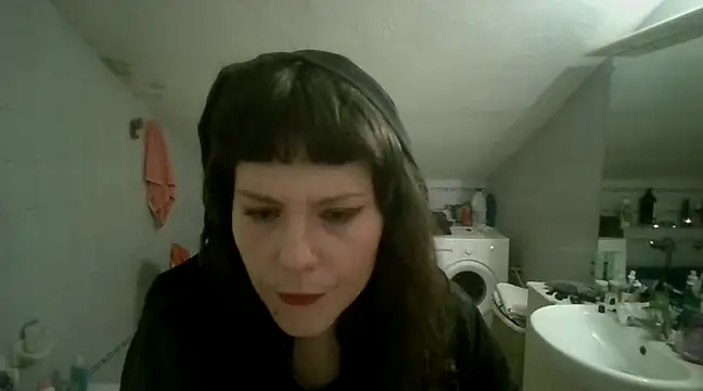 Snapshot of OniricFemme chatting on 1, 3, 2025 OniricFemme online show from 1, 3, 2025
