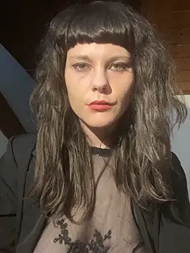 Snapshot of OniricFemme chatting on 6, 3, 2025 OniricFemme online show from 6, 3, 2025