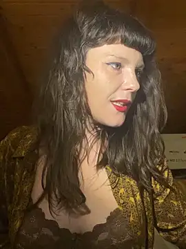 Snapshot of OniricFemme chatting on 7, 3, 2025 OniricFemme online show from 7, 3, 2025