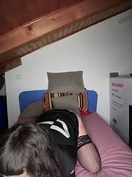 Snapshot of OniricFemme chatting on 13, 3, 2025 OniricFemme online show from 13, 3, 2025