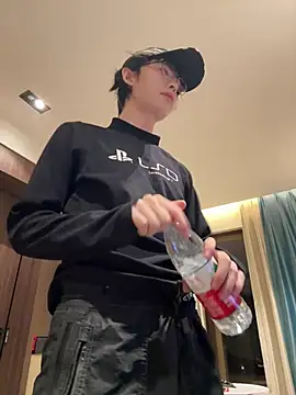 Snapshot of 1a1a1alll chatting on 22, 4, 2026 1a1a1alll online show from 22, 4, 2026