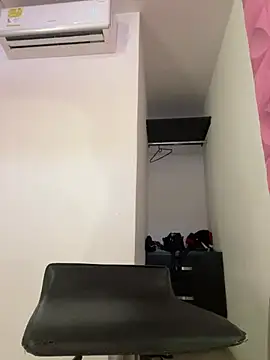 Snapshot of loly-yandere chatting on 6, 3, 2025 loly-yandere online show from 6, 3, 2025