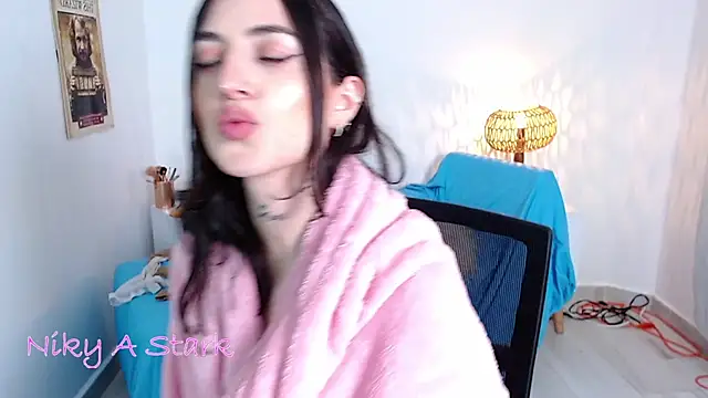 Snapshot of nikyastark chatting on 18, 3, 2025 nikyastark online show from 18, 3, 2025