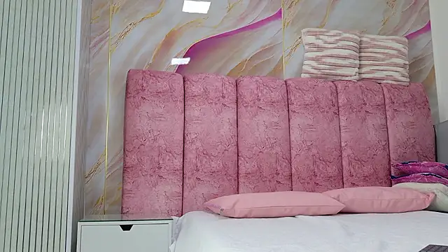 kendal rossi online show from 6, 3, 2026