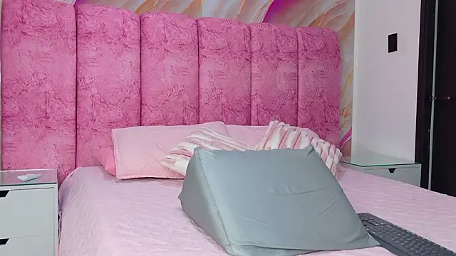 kendal rossi online show from 24, 3, 2026