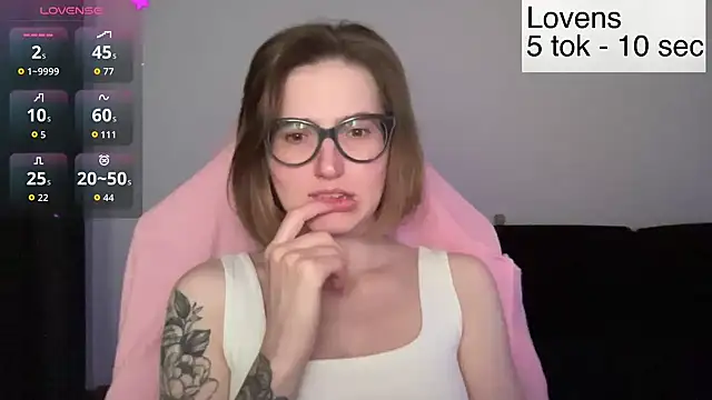 Snapshot of Sexy_Sweets chatting on 22, 6, 2026 Sexy Sweets online show from 22, 6, 2026